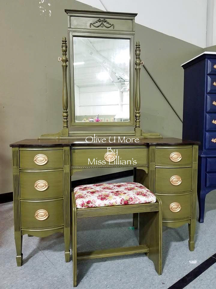 Olive U More – Warm olive green chalk style paint | Miss Lillian’s NO WAX Chock Paint Glowing Greens Collection