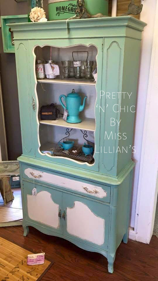 Pretty ’n’ Chic – Soft mint green chalk style paint | Miss Lillian’s NO WAX Chock Paint Glowing Greens Collection