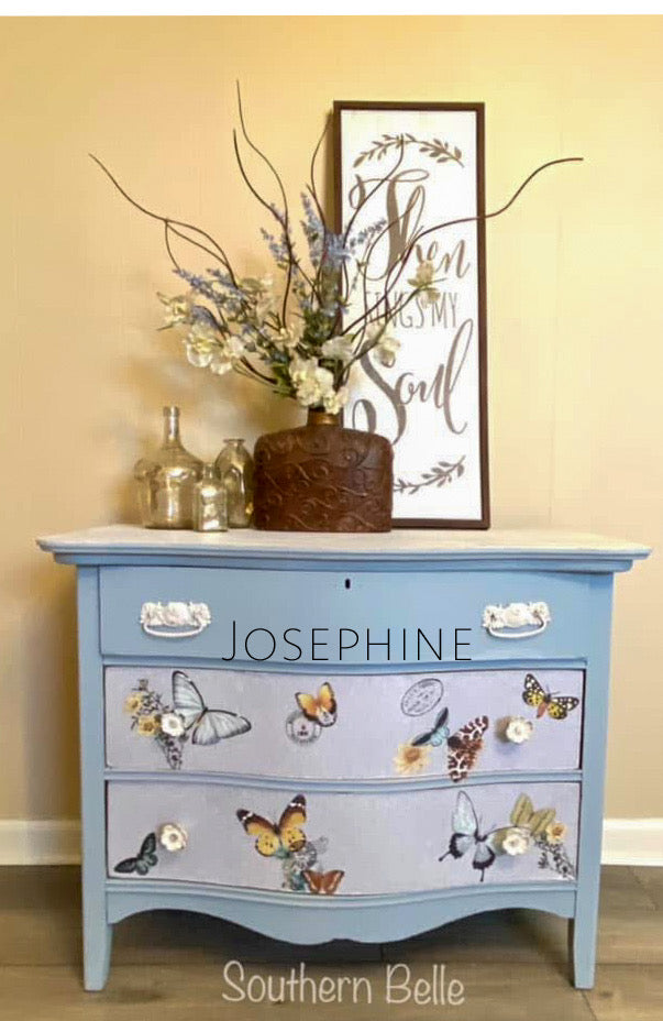 Josephine – soft sky blue chalk style paint | Miss Lillian’s NO WAX Chock Paint Beautiful Blues Collection